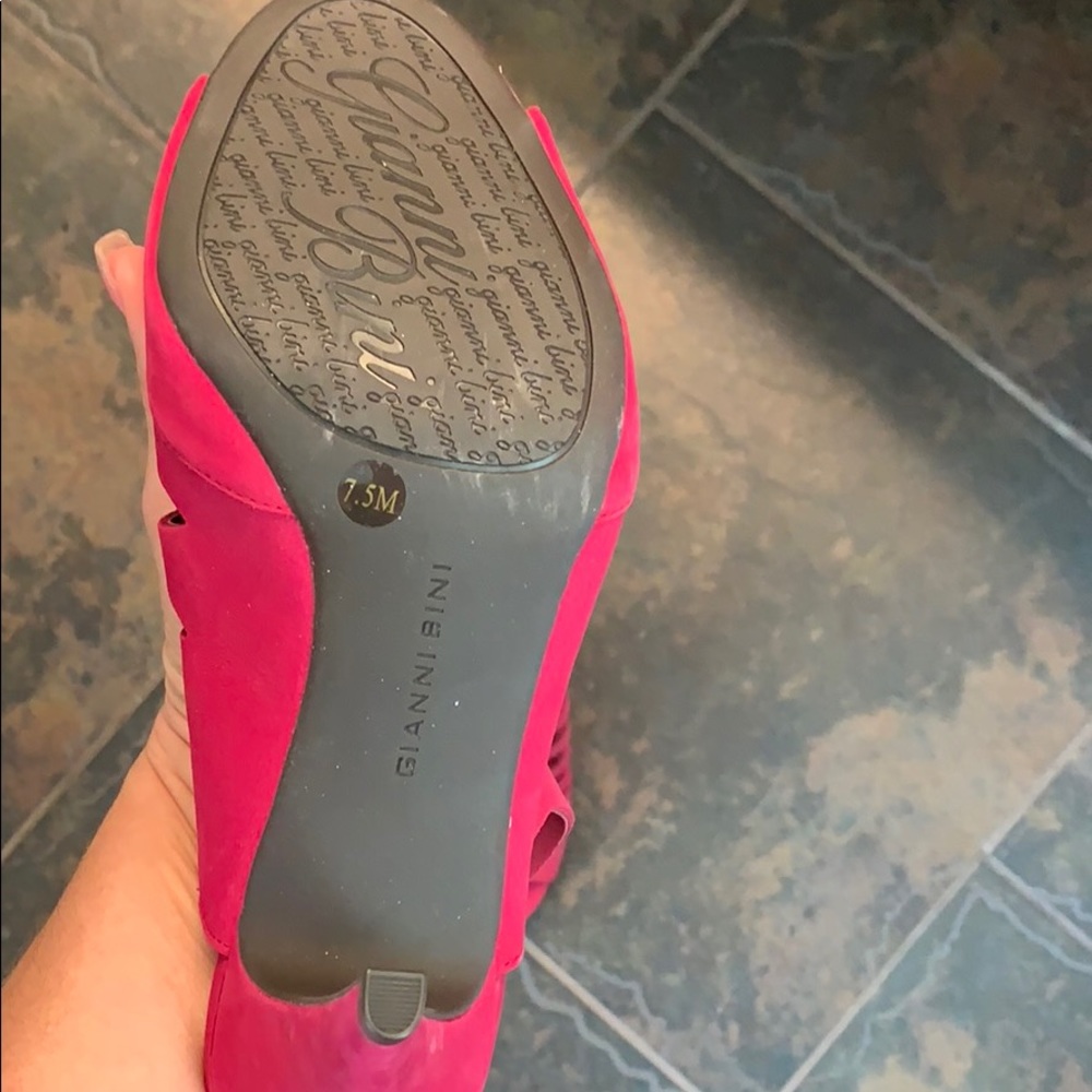 Gianni Bini heels brand new never worn - Picture 2 of 2